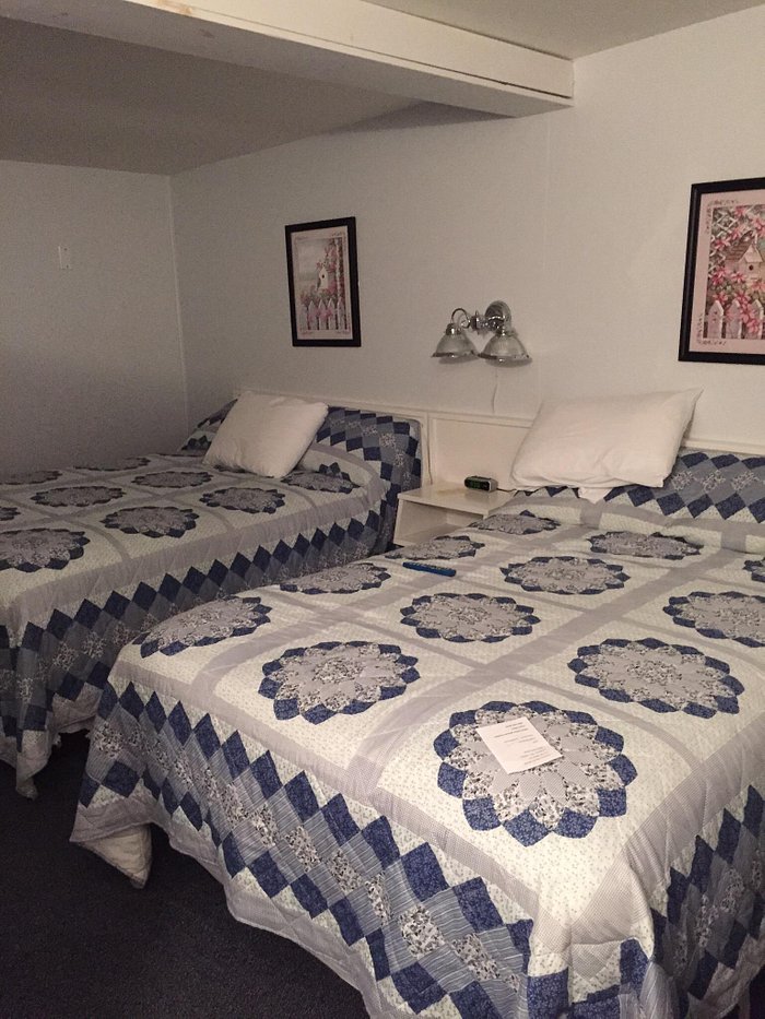 Country Squire Motel & RV Park