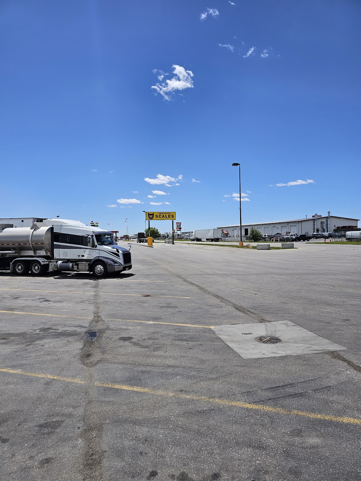 DAD's 113 Travel Center