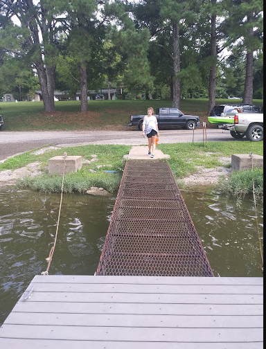 Pine Cove Campsites & Motel Rental