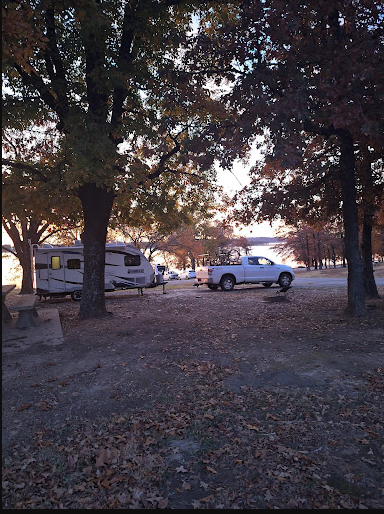 Highway 9 Landing Camping