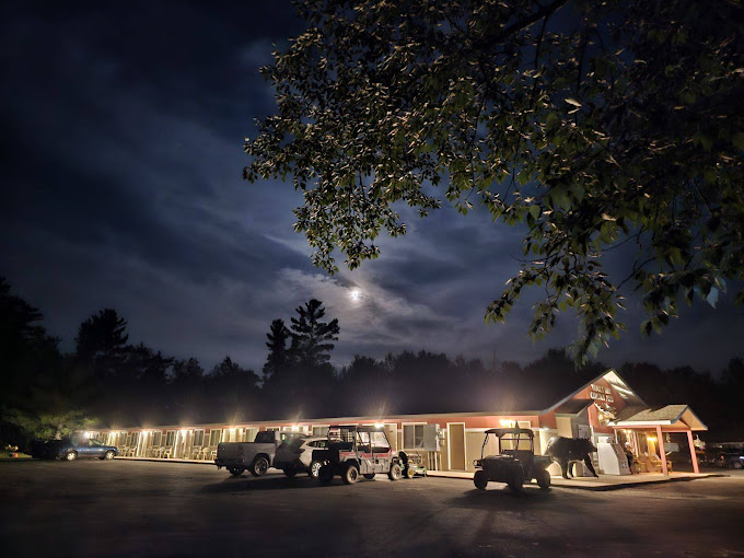 Trails Inn Quadna Mountain Motel & Rv Campground