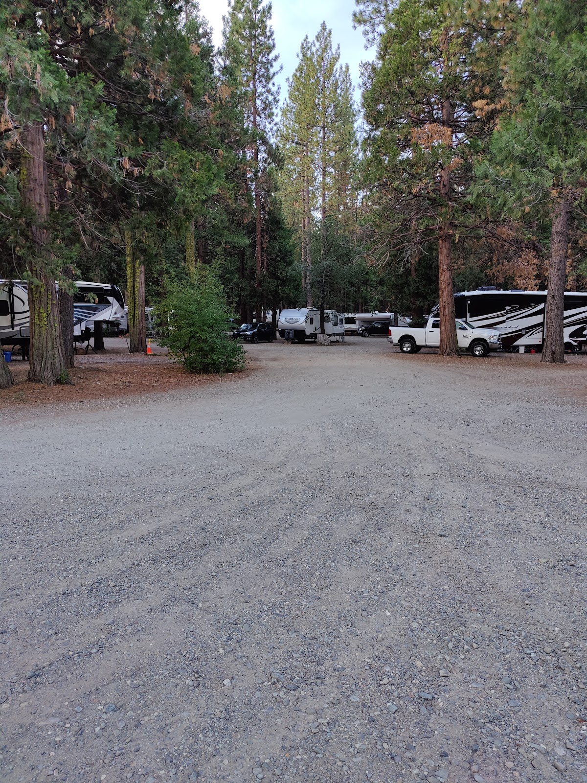 Golden Coach RV Park & Campground