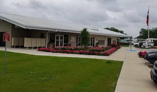 Brazoria Lakes RV Resort
