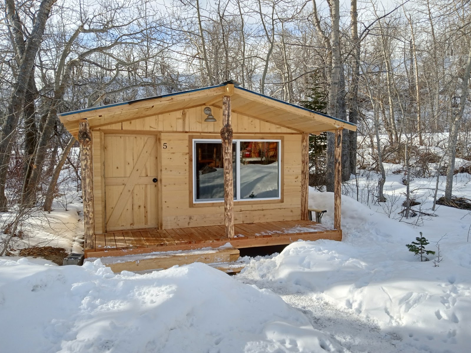 Glacier Elkhorn Cabins & Campground