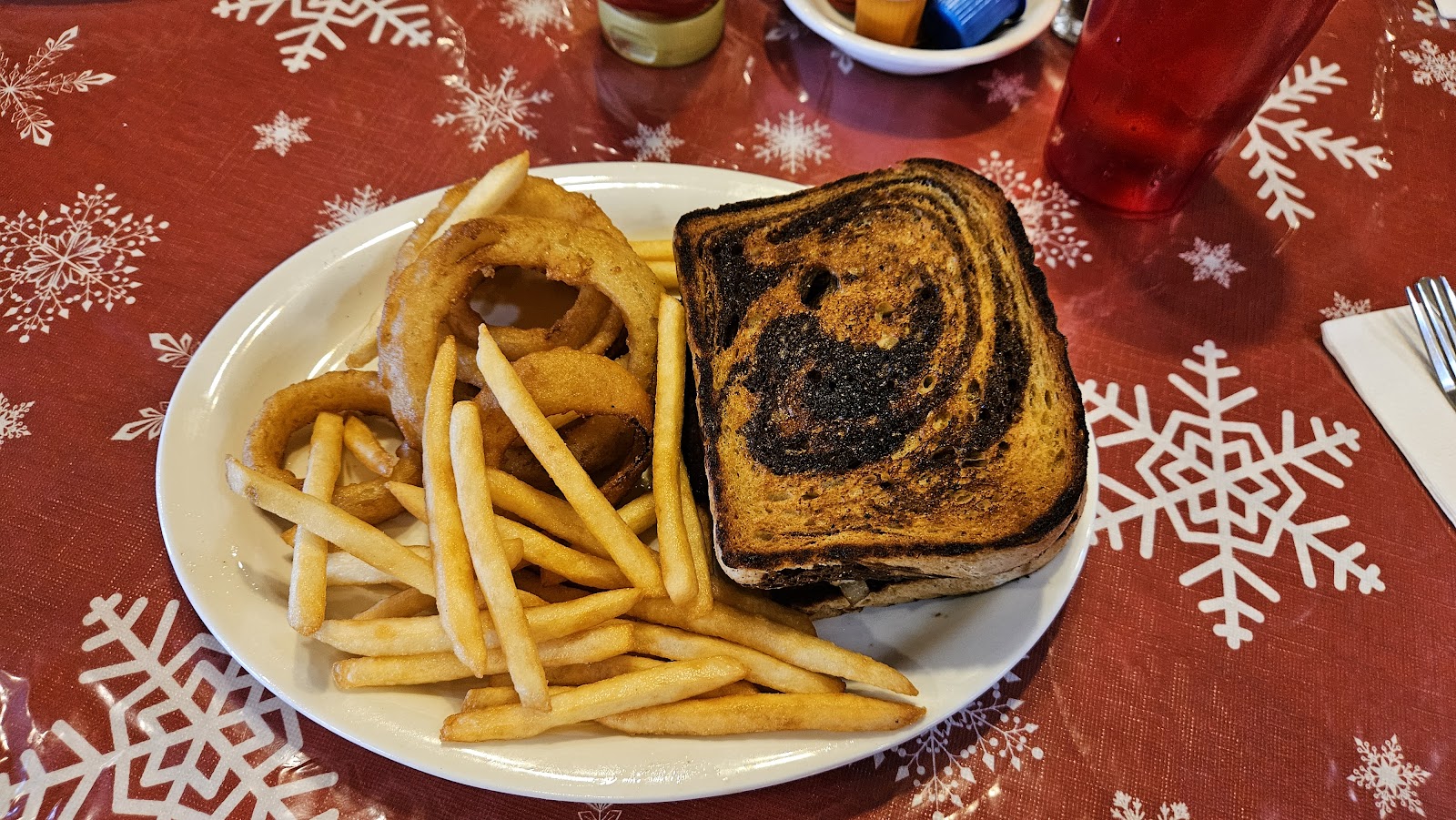 Sandys Restaurant and RV Park