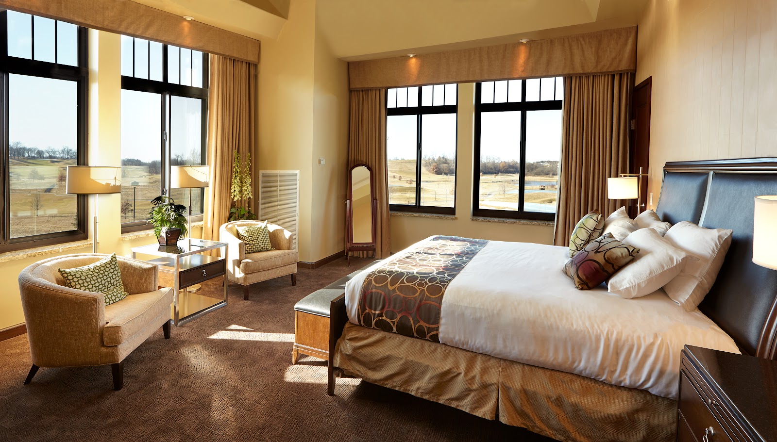 Riverside Casino & Golf Resort