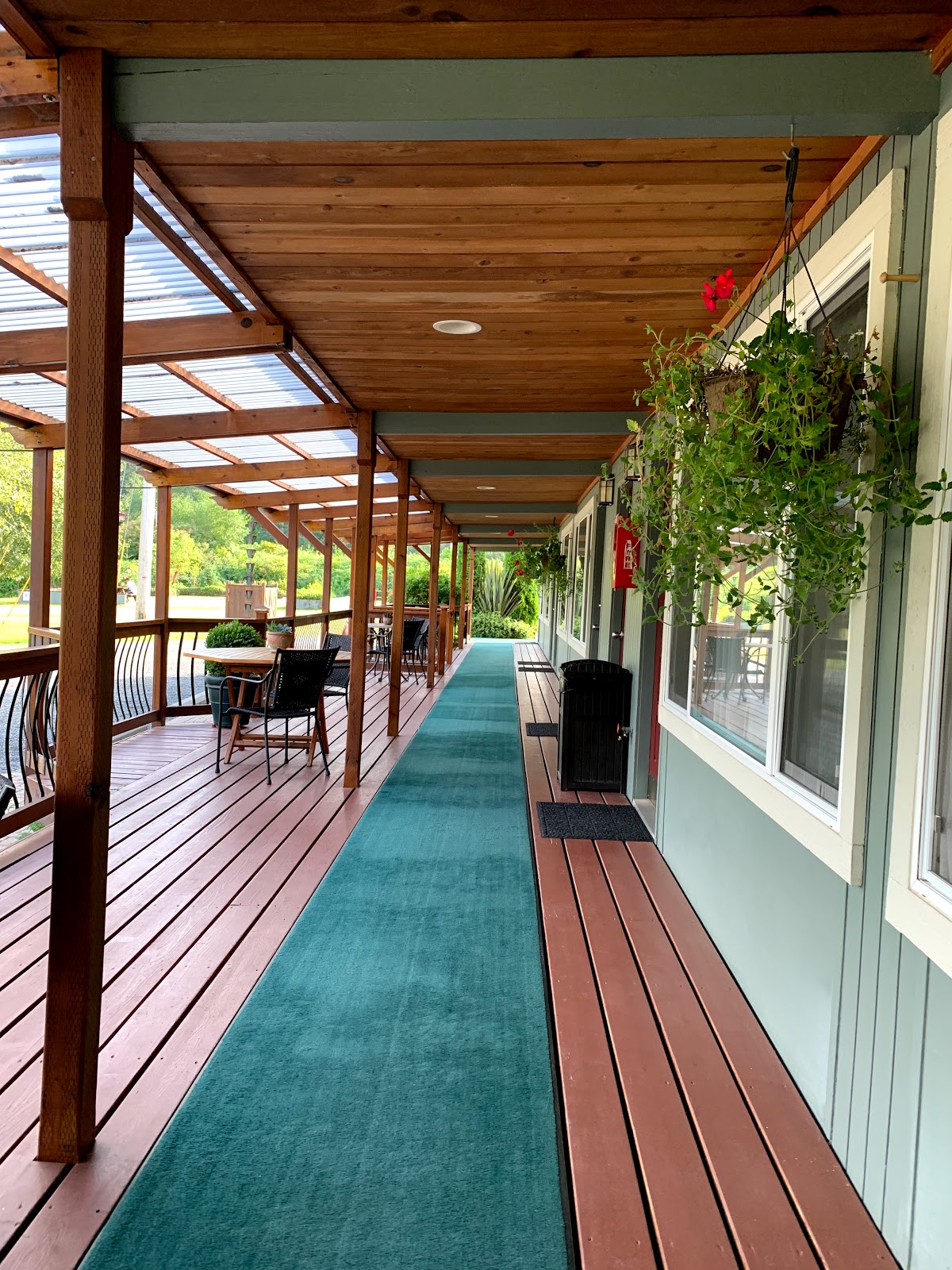 Quinault River Inn and RV