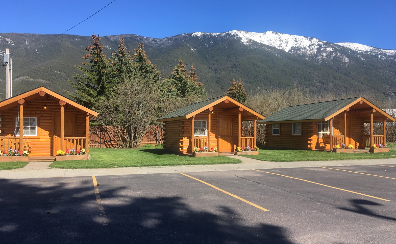 Western Inn – Glacier Park