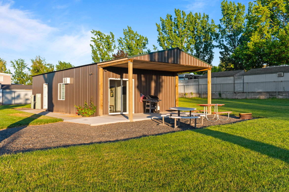 OSullivan Sportsman Resort