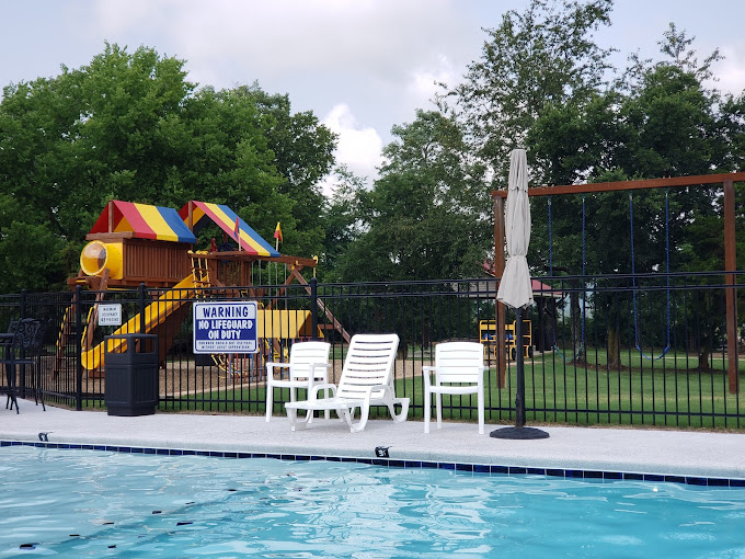 Hog Valley RV & Treehouse Resort