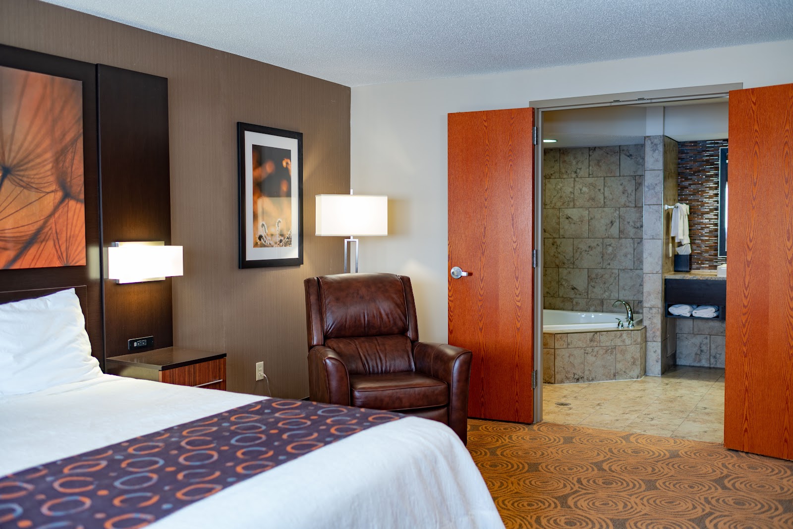 Royal River Casino and Hotel