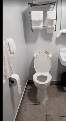 Bear Paw Motel & Trailer Court