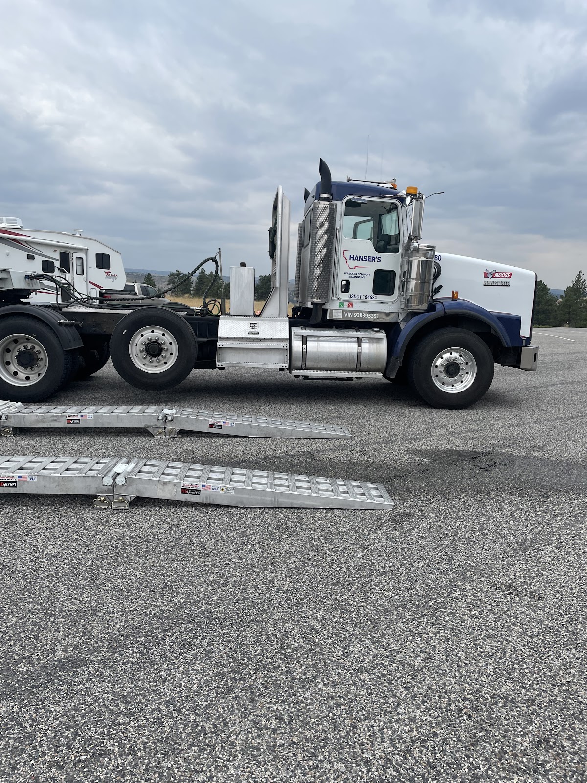 Hanser's RV Towing & Service