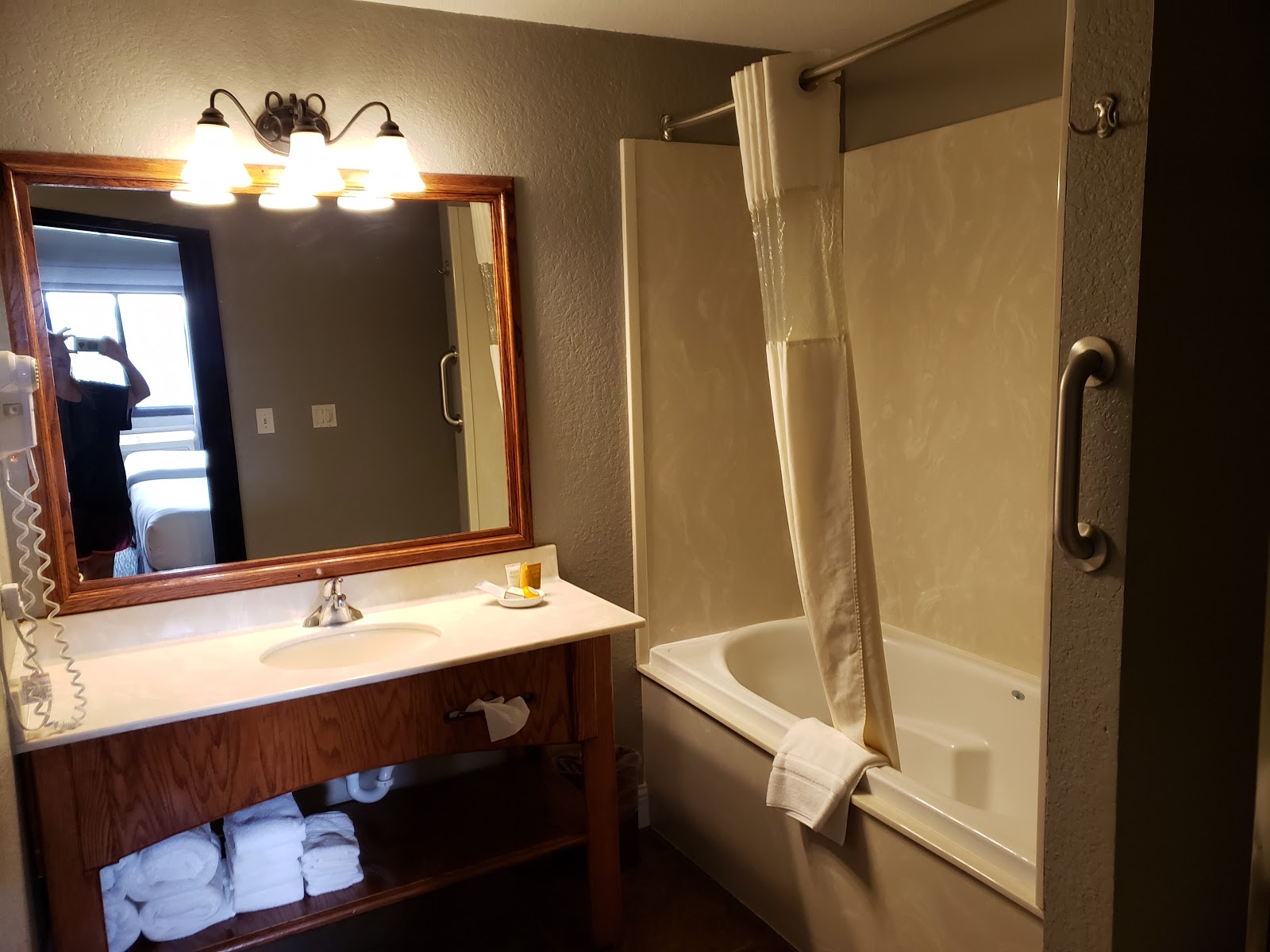 TANGLEWOOD RESORT AND COUNTRY CLUB