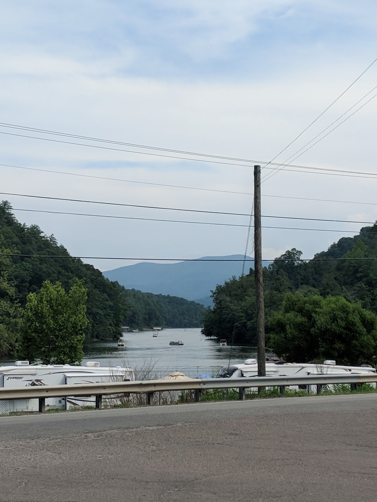 Cove Ridge Marina & Resort