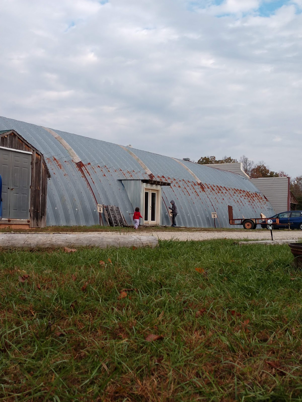 Lota. Rocks- Land of the Arches Campground