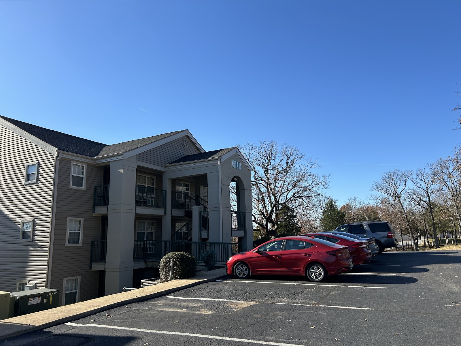 HOLIDAY HILLS RESORT AND CAMPGROUND