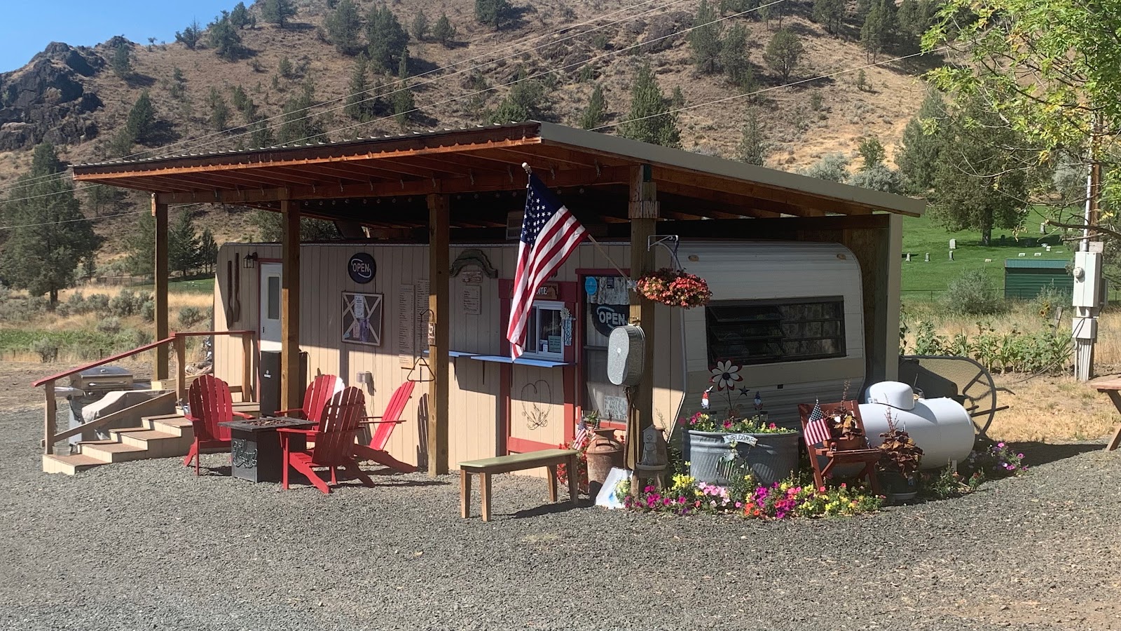 Monument Motel & RV Park