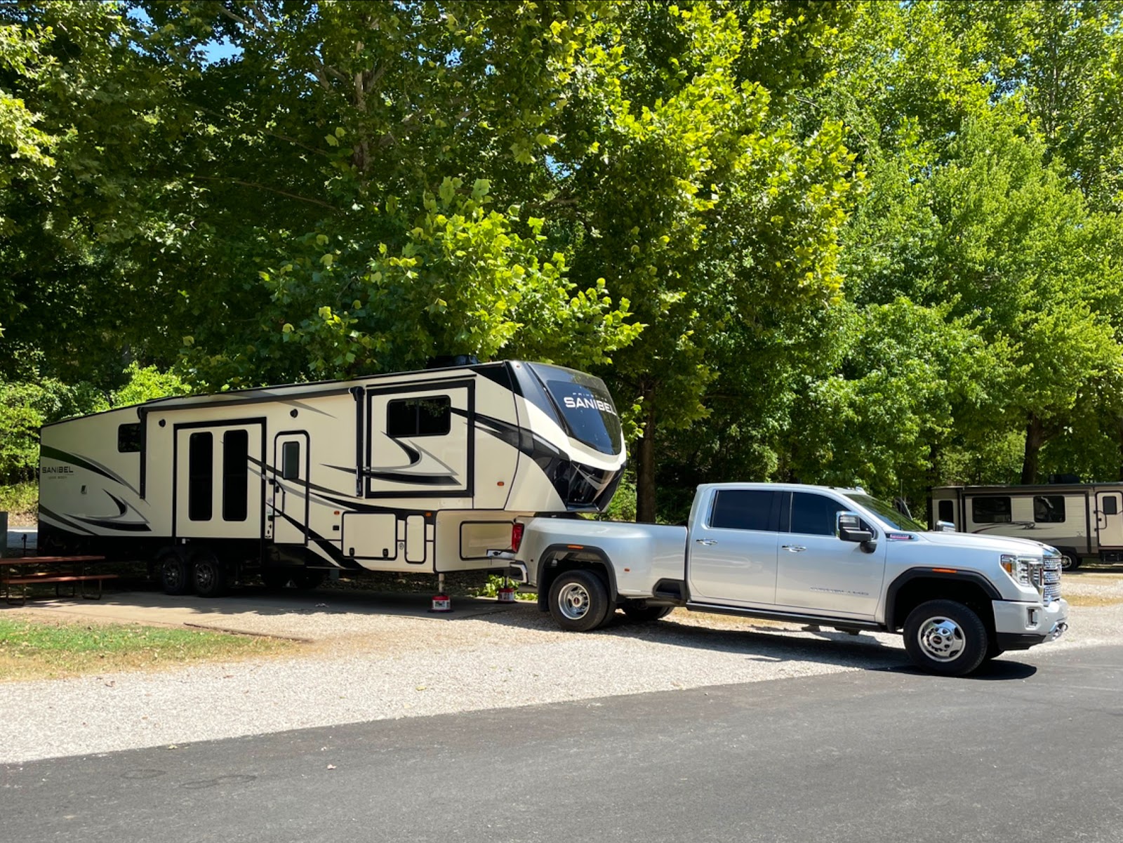 PARADISE VALLEY VACATION RESORT