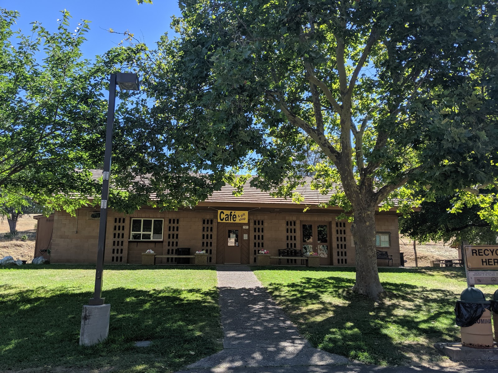 Pardee Lake Recreation