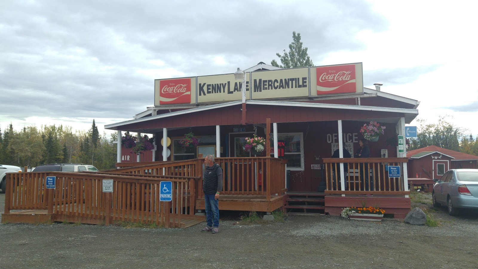 Kenny Lake Mercantile & RV Park