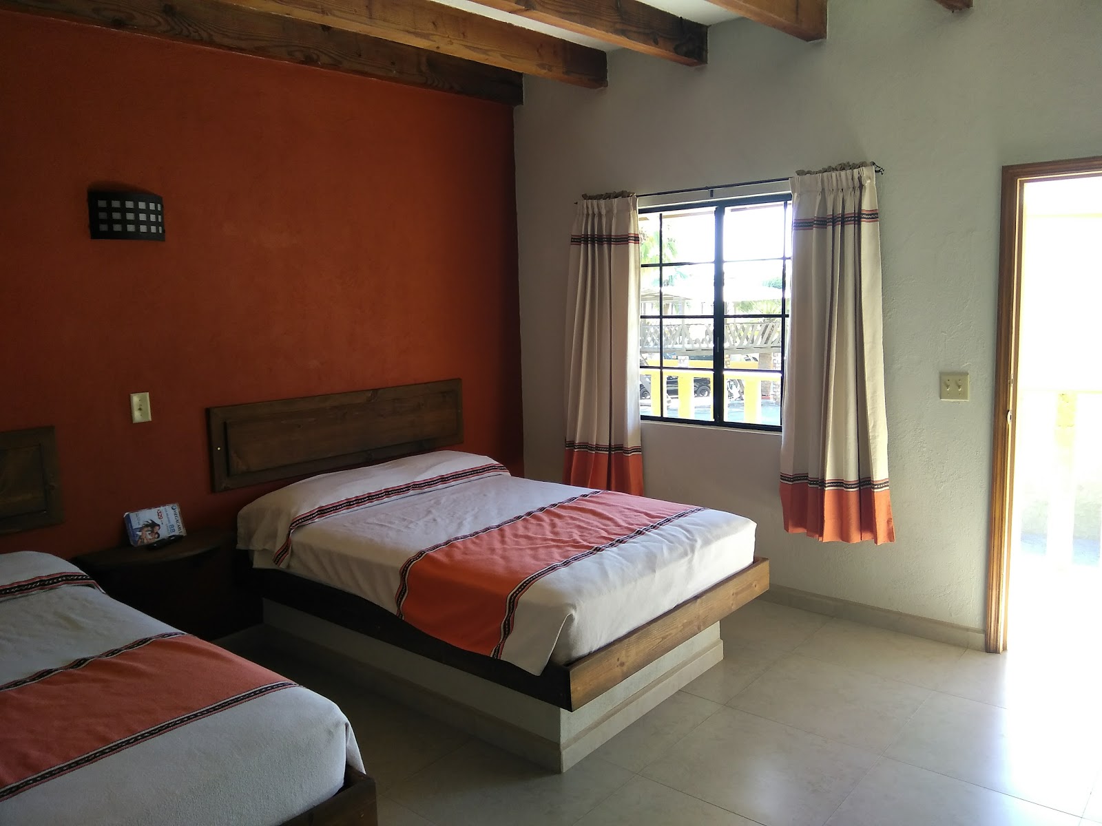 Kikis RV Camping Hotel