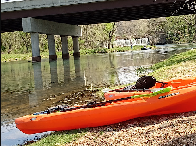 Mammoth Spring RV Park & Cabins
