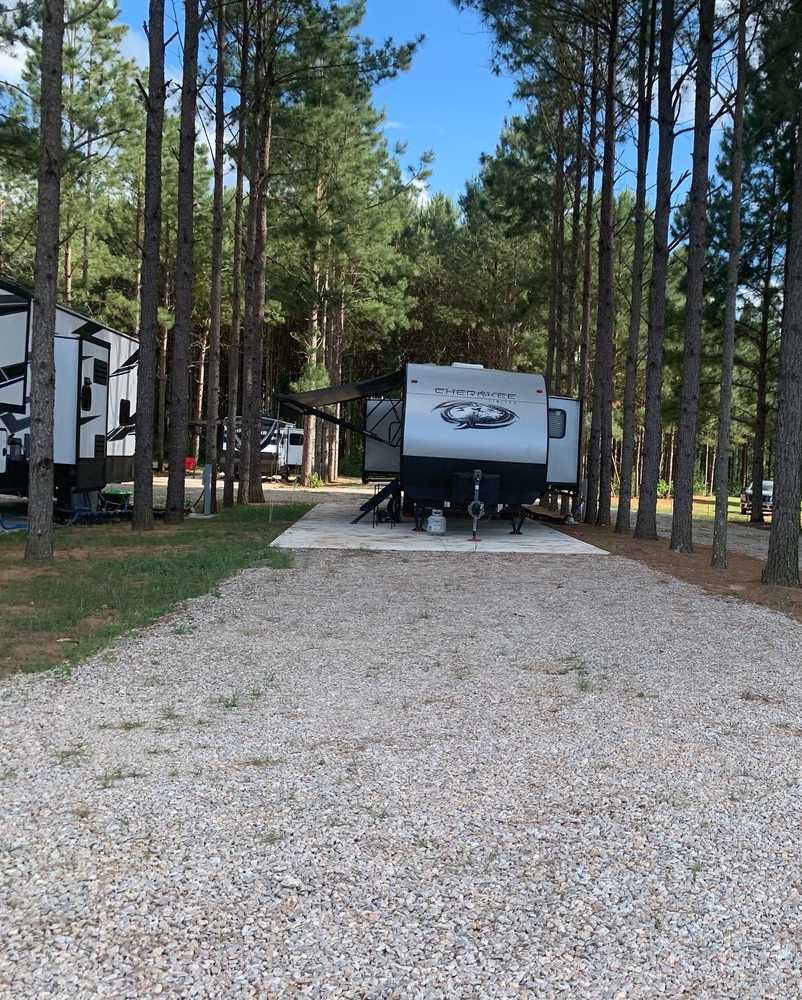 American Robin RV Park and Bird Sanctuary