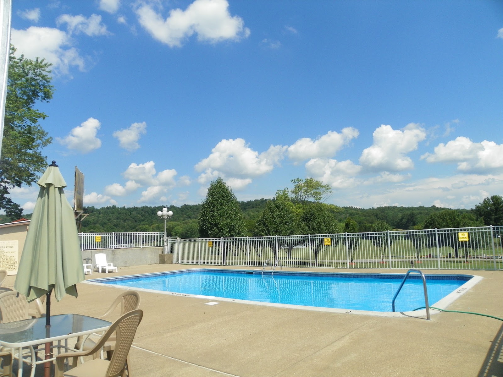 KOA Holiday Horse Cave