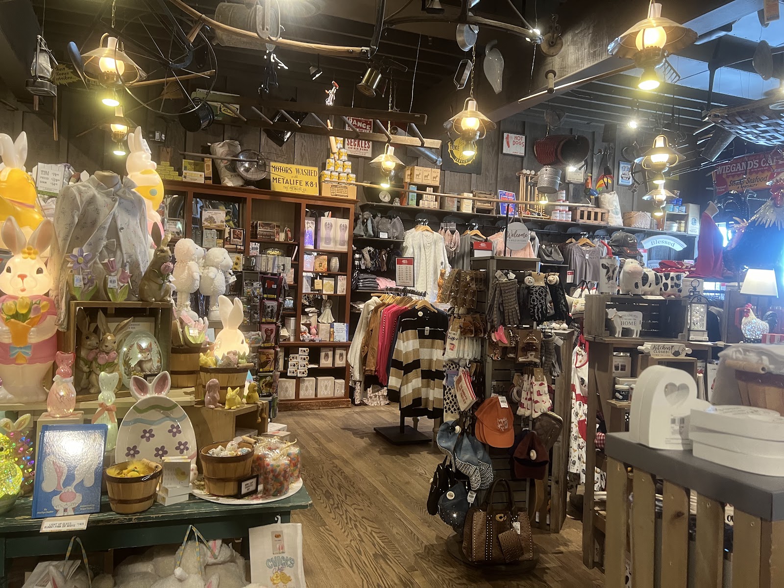 Cracker Barrel Old Country Store