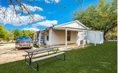 Bandera Beverage Barn & RV Park