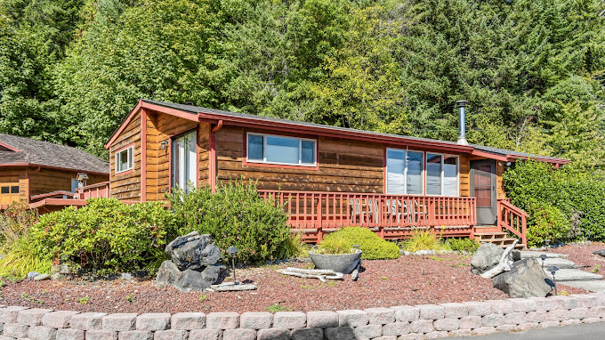 Glen Ayr Waterfront Resort