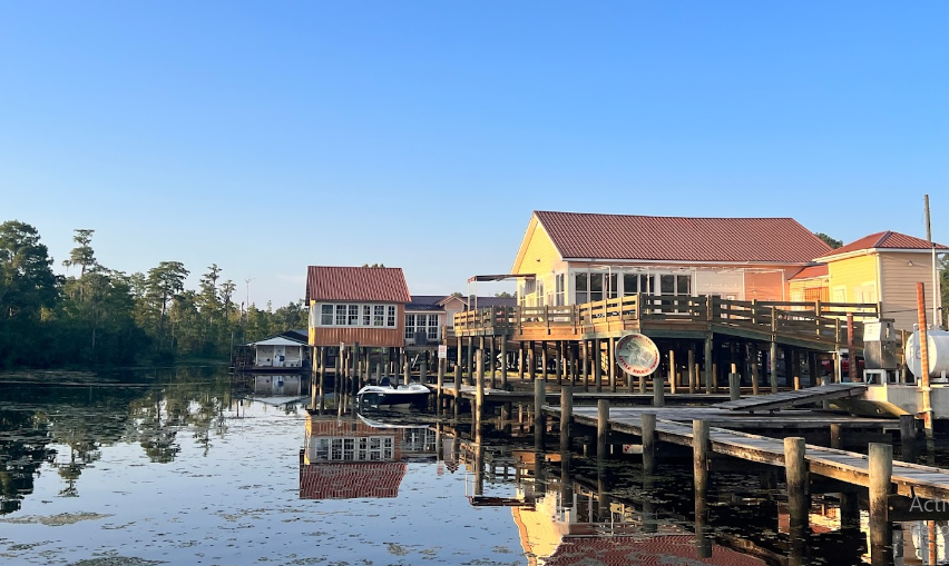 Little River Marina Bar and Grill