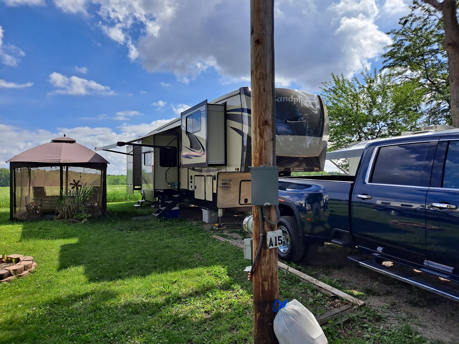 Oak Crest Campgrounds