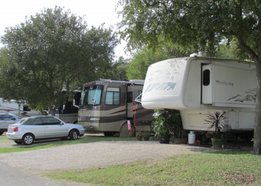 Rio Robles MH Park Inc