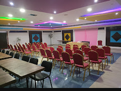 Dolphin Motel & Park