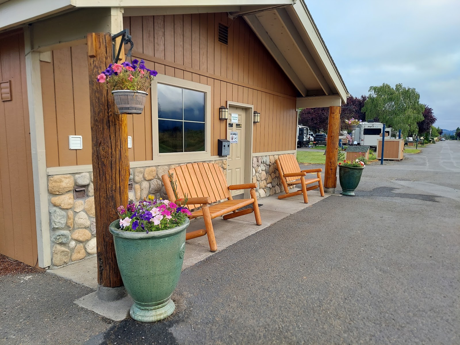 Coburg Hills RV Resort