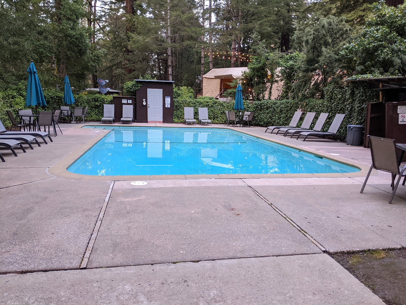 Redwoods River Resort