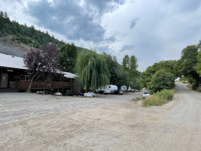 Cub River Lodge & RV Park