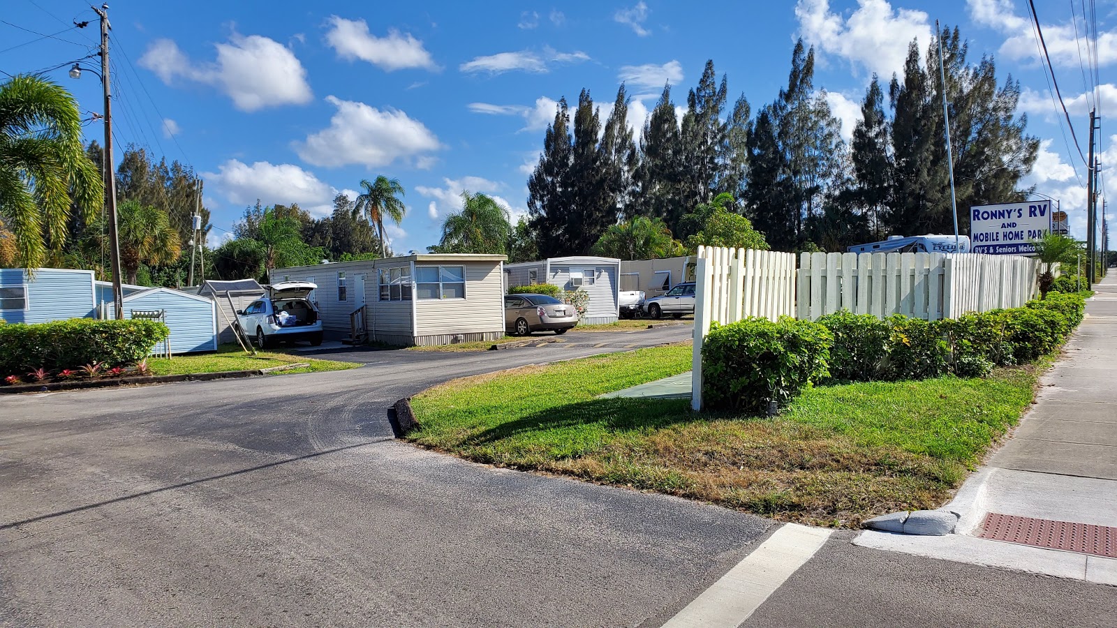 Ronny's RV Ranch & Mobile Home Park