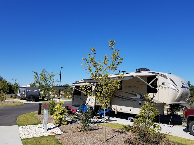 CrossRoads Coach Resort at the ROB