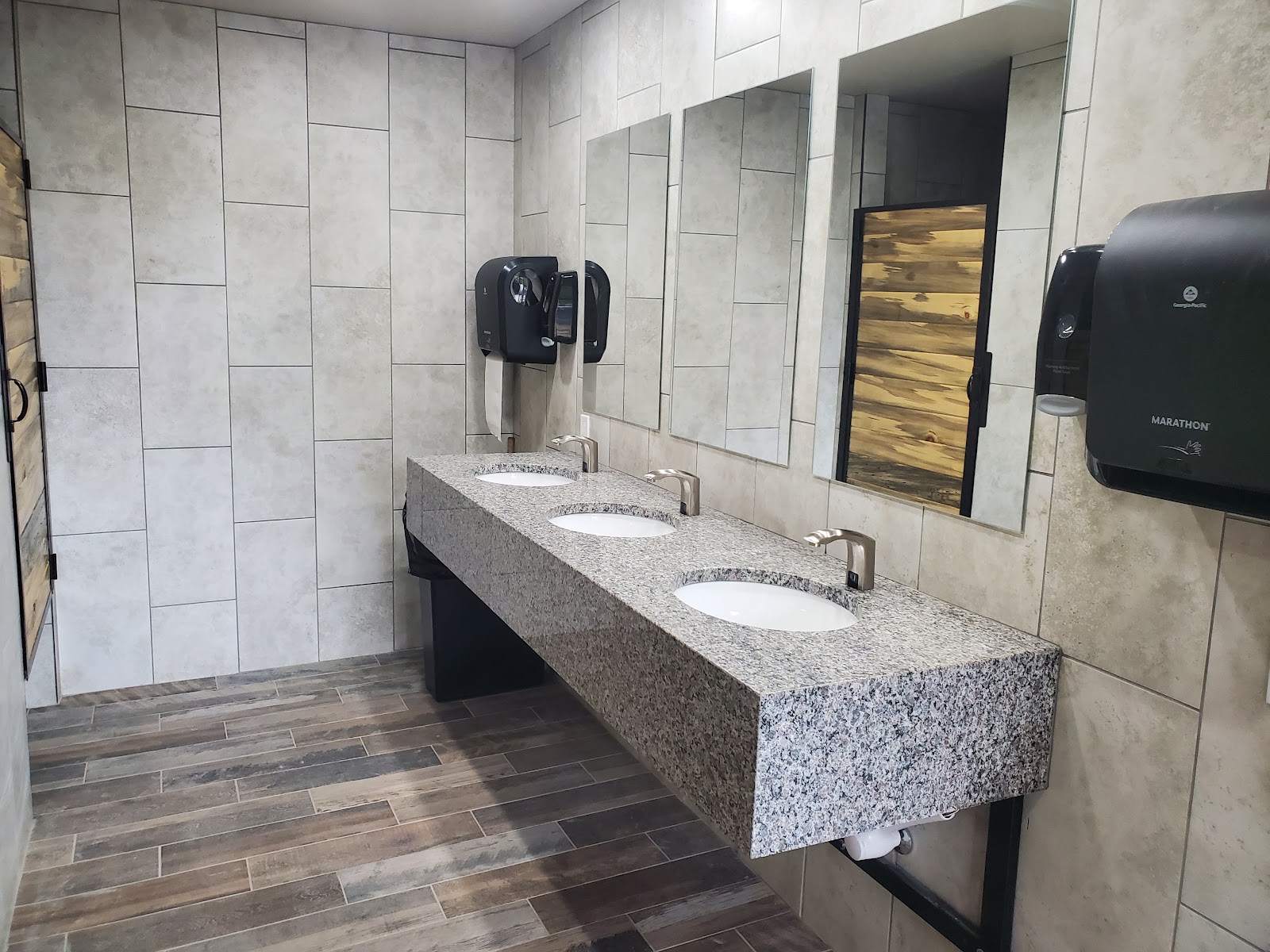 Falcons Landing RV Park