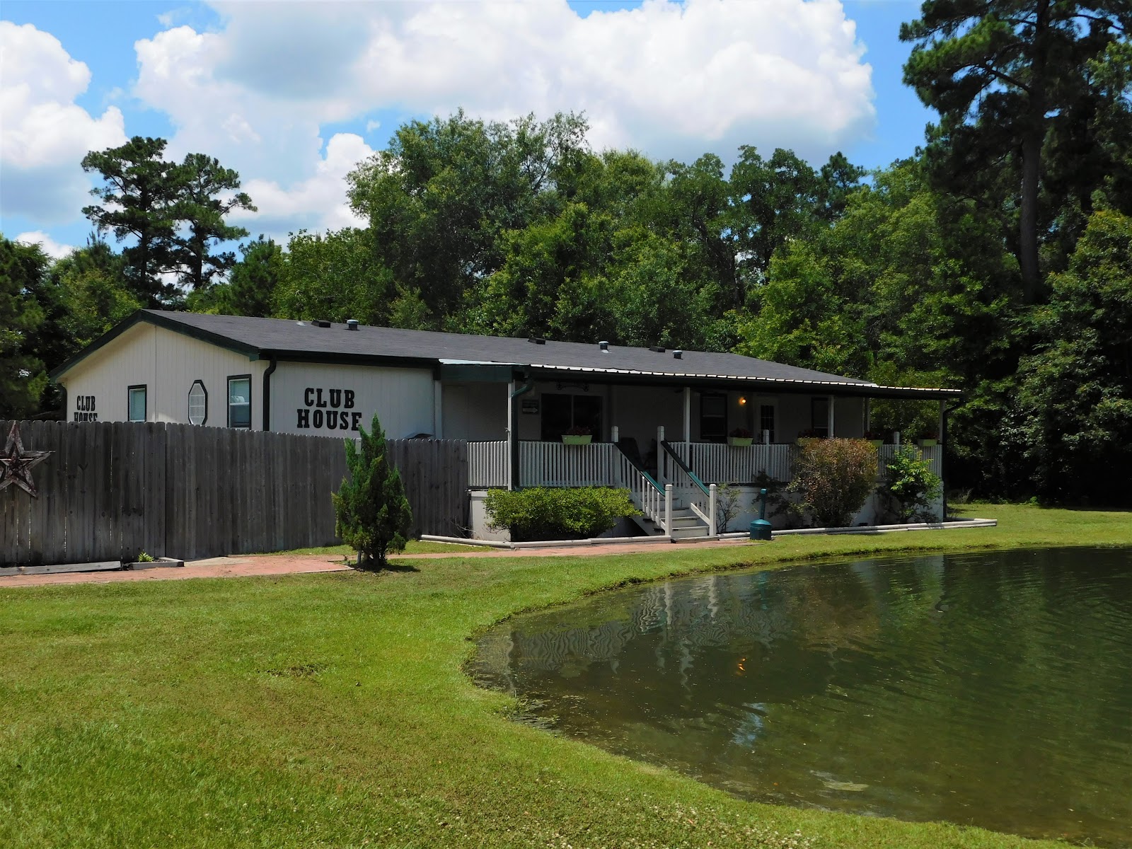 Woodland Lakes RV Resort