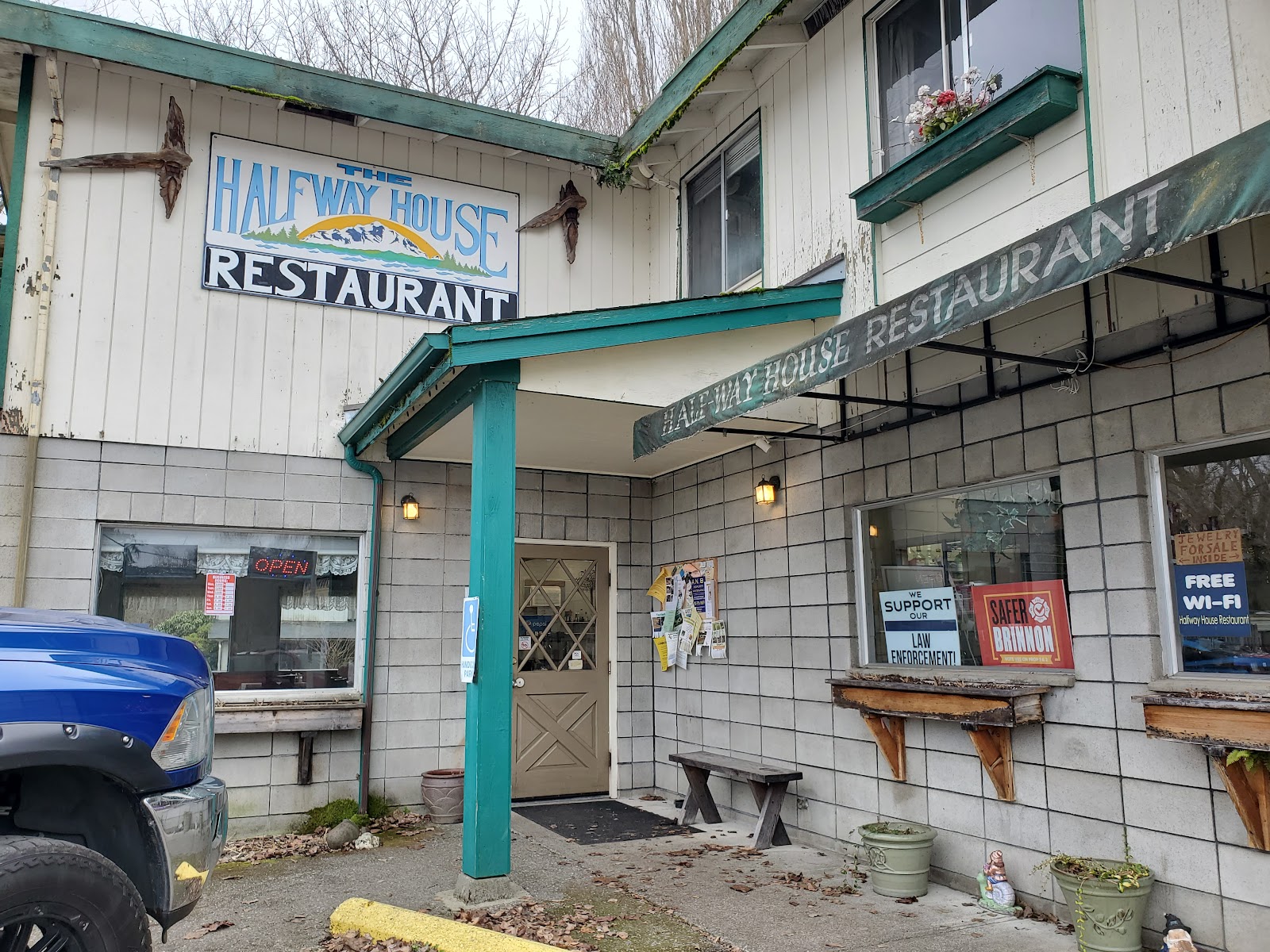 Halfway House Restaurant and RV Park