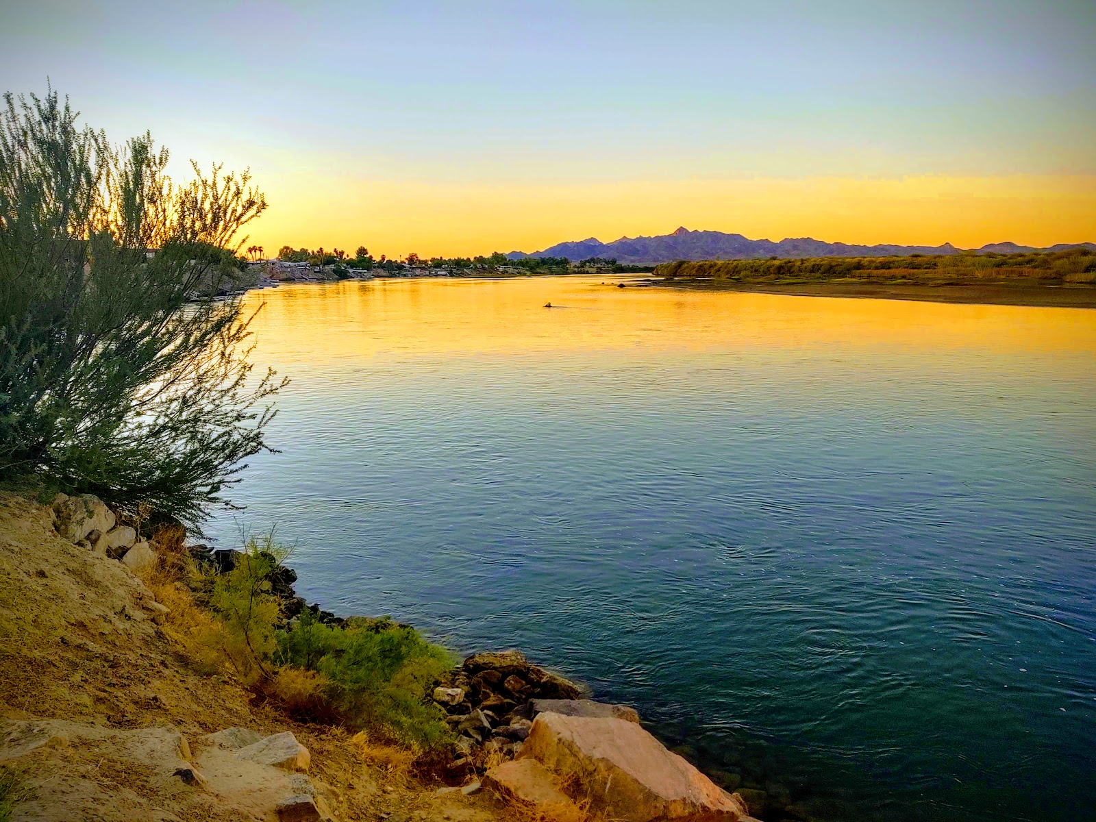 Hidden Beaches River Resort