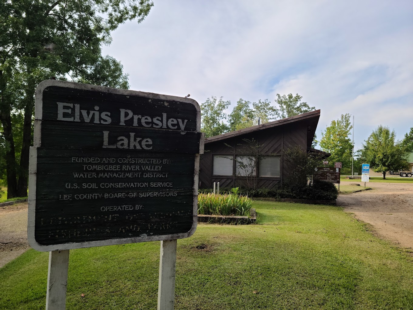 Elvis Presley Lake & Campground