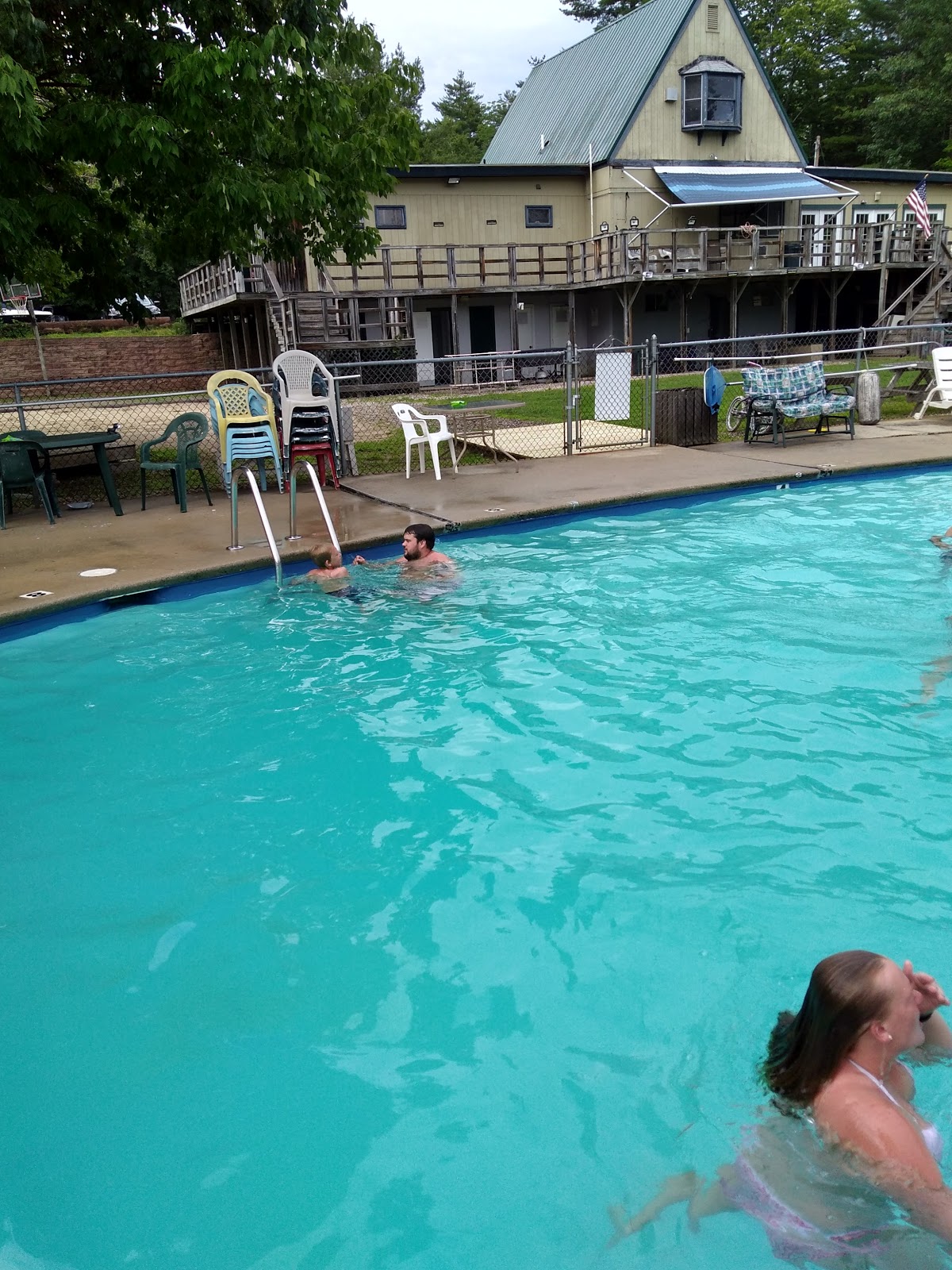 Bear's Pine Woods Campground & Resort