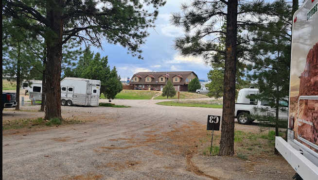 Bryce Canyon Pines Store and RV Park Campground