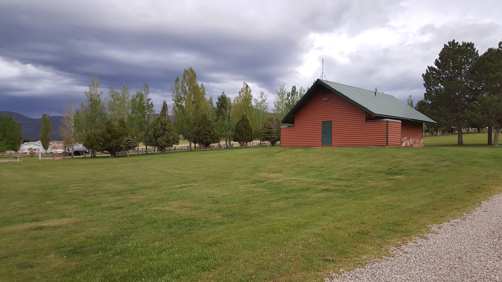 Camperworld-Pine Forest Park