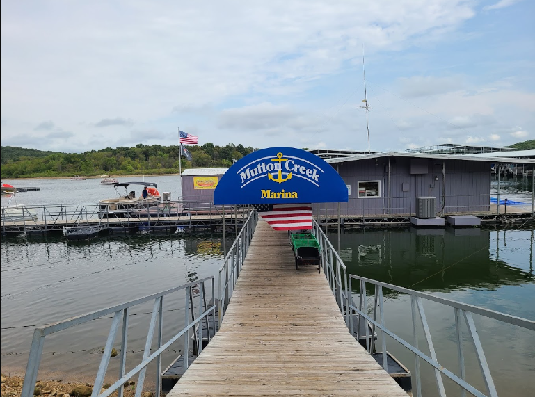 Mutton Creek Marina & Campground